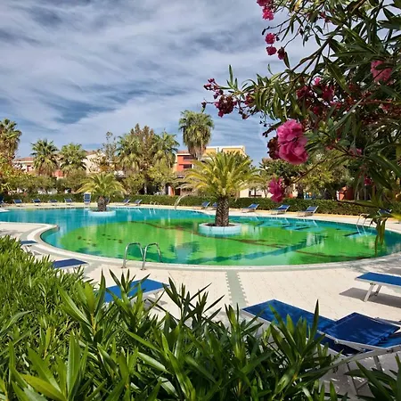 L'oasi Di Ottiolu Aparthotel *